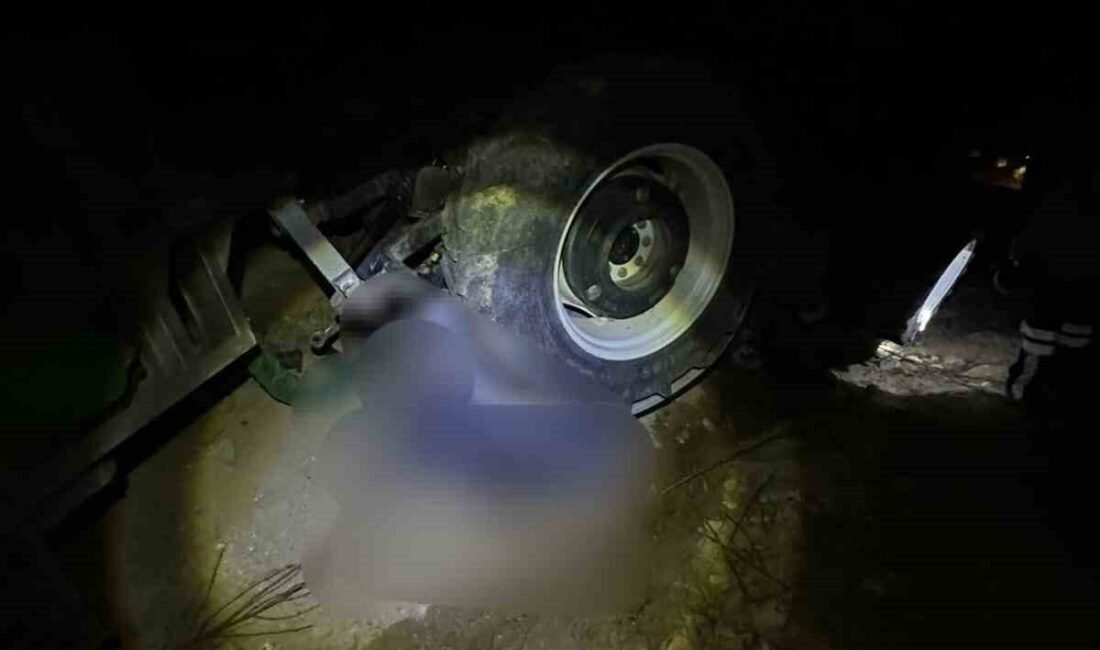 Mersin’in Tarsus ilçesinde devrilen traktörün altında kalan sürücü hayatını kaybetti.