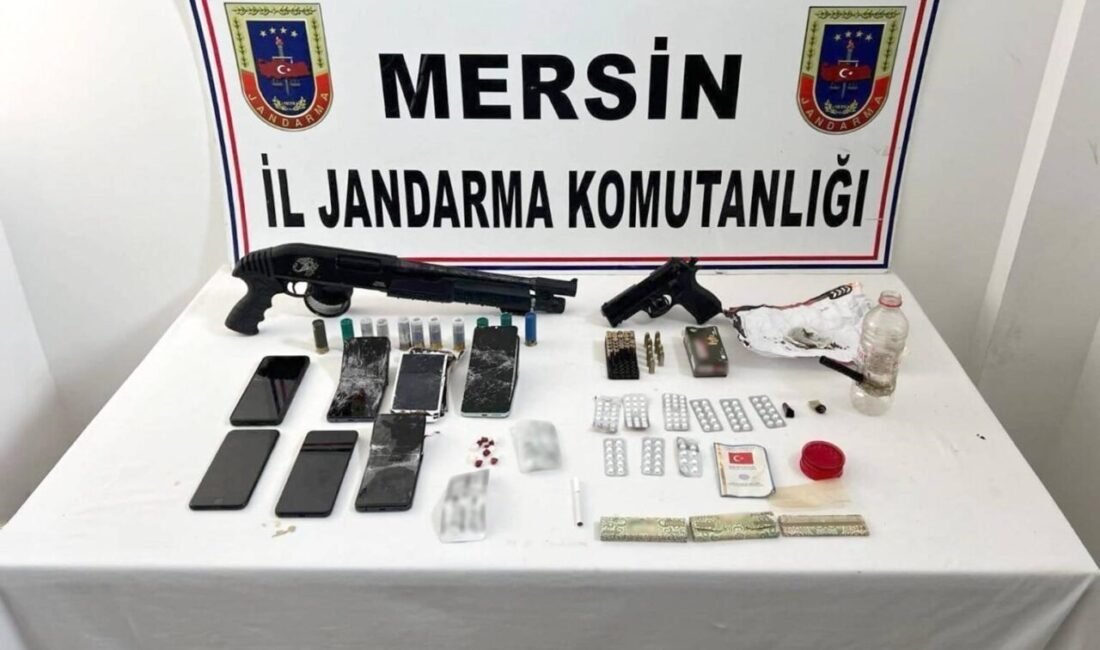 Mersin’in 4 ilçesinde çalışma yapan jandarma ekipleri uyuşturucu taciri 10