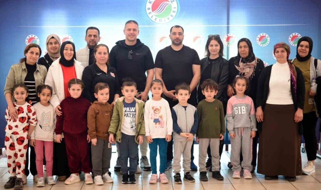 Kepez Belediyespor Kulübü tekvando branşı, anasınıfı öğrencilerine spor disipliniyle tanışma
