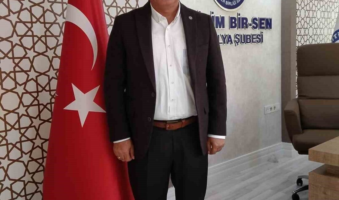 Memur-Sen Antalya İl Temsilcisi ve Eğitim-Bir-Sen Şube Başkanı Eyüp Bülent
