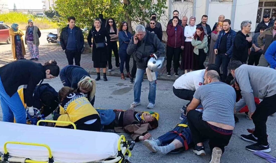 Antalya’da meydana gelen trafik kazasında otomobilin çarptığı motosiklette bulunan 2