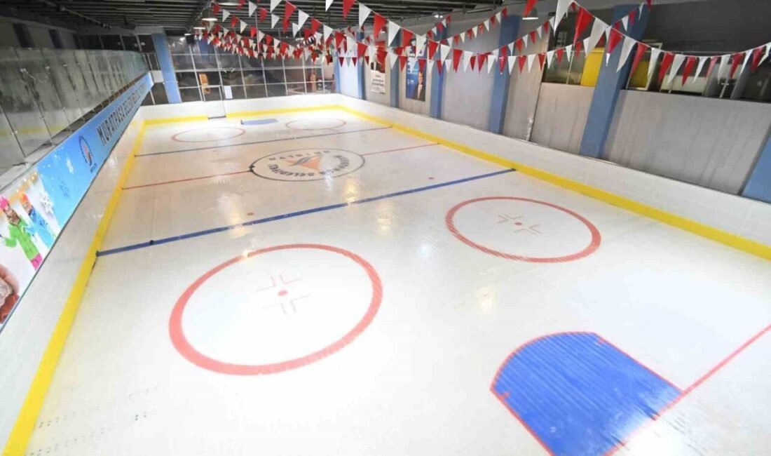 Muratpaşa Belediyesi’nin Akdeniz Bölgesi’ndeki ilk ve tek doğal buz pisti,