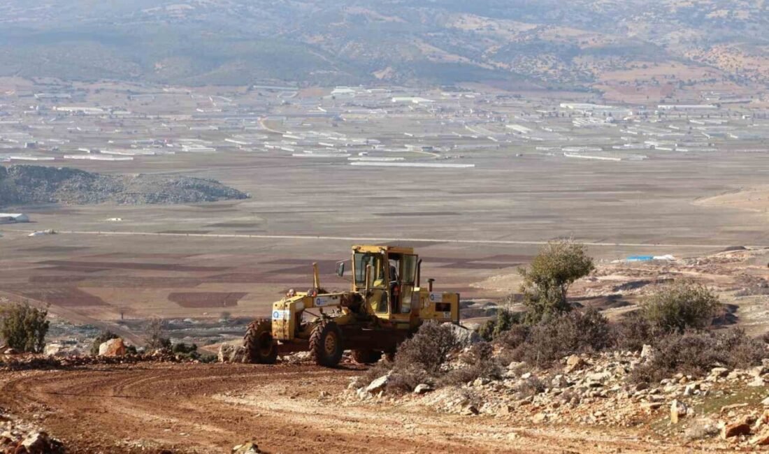 Antalya Büyükşehir Belediyesi tarafından, Elmalı Gölova Mahallesi Müren Yaylası yolunda