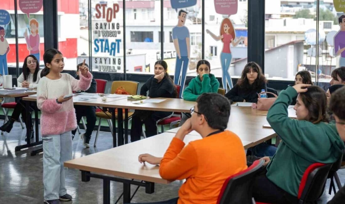 Mersin Büyükşehir Belediyesinin ’Hello Mersin’ Dil Kulübü, yarıyıl tatilinde öğrencilere