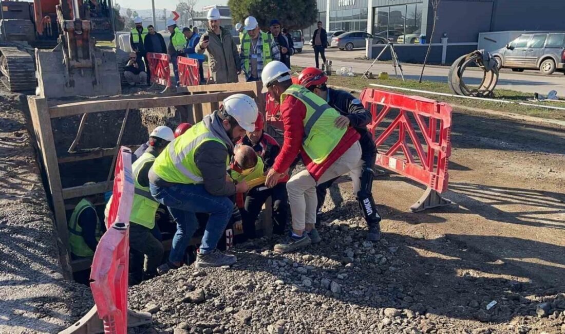 Osmaniye’de altyapı çalışmalarının yürütüldüğü alanda göçük ve kanalizasyon bacasında baygınlık