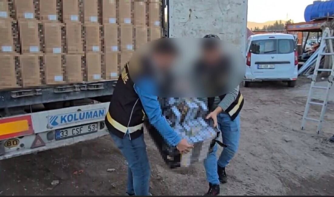 Osmaniye’de polisin şüphelenip durdurduğu 2 tır içerisinde toplam 44 bin