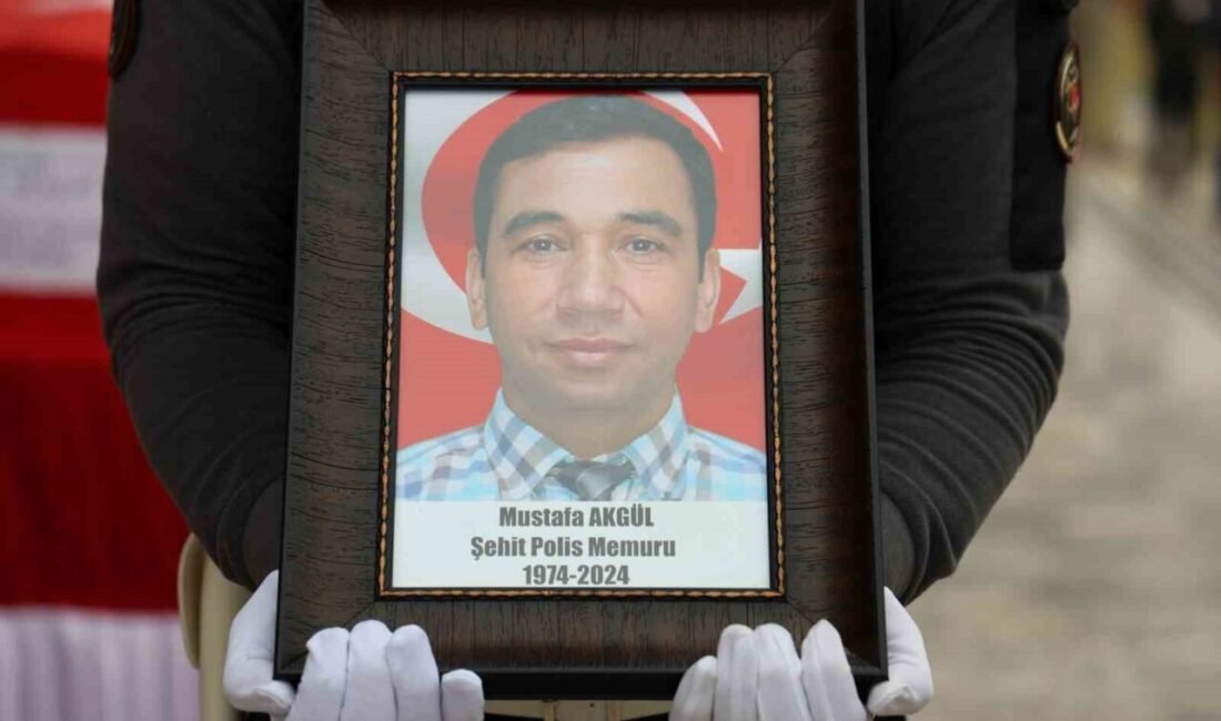 Adana’da ’dur’ ihtarına uymayarak otomobili ile çarptığı polis memurunun ölümüne