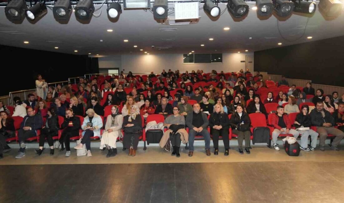 Alanya Belediyesi tarafından düzenlenen 1. Sokak Hayvanları Gönüllüleri Toplantısı gerçekleştirildi.