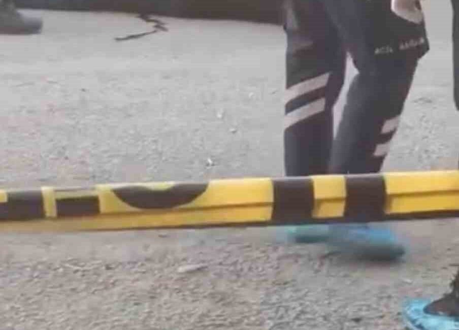 Mersin’in Tarsus ilçesinde sokakta ortasında silahlı saldırıya uğrayan bir kişi