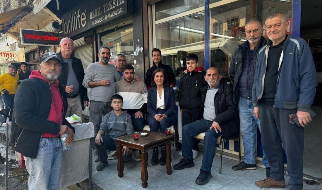 Seyhan Belediye Başkanı Oya Tekin, Seyhan’ın 96 mahallesine eşit hizmet