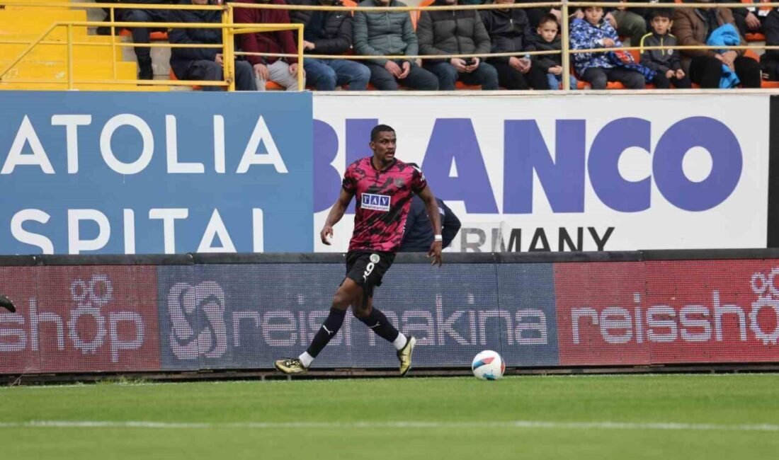 Trendyol Süper Lig’in 21. haftasında Corendon Alanyaspor, Başakşehir’i konuk ediyor.