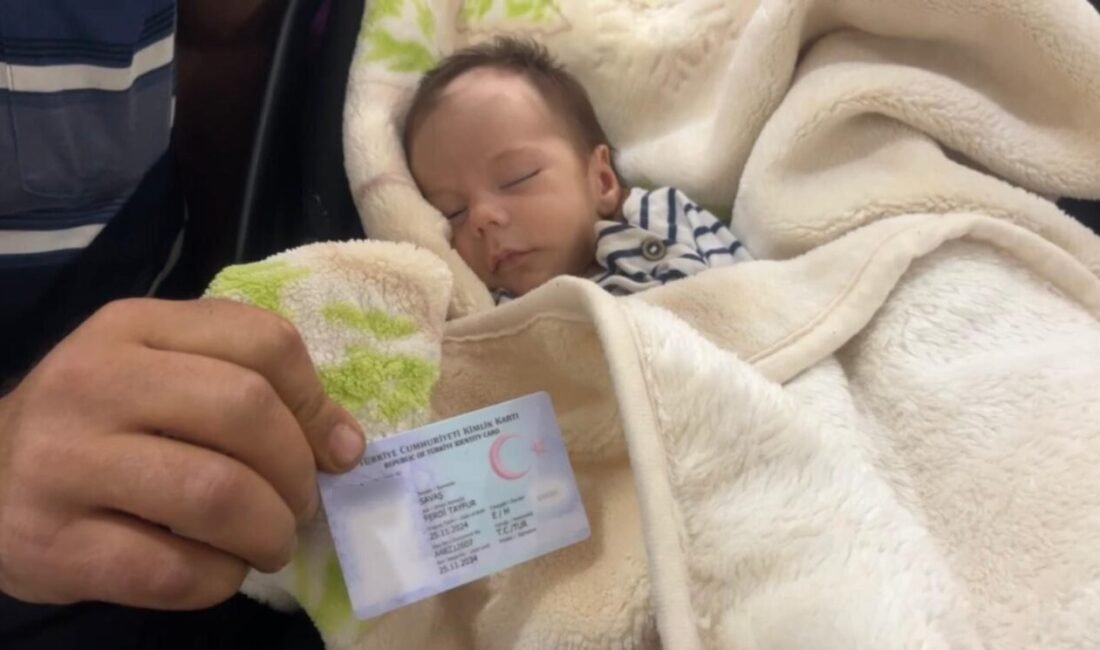 Antalya’da bir baba yeni doğan çocuğuna Ferdi Tayfur’un ismini koydu.