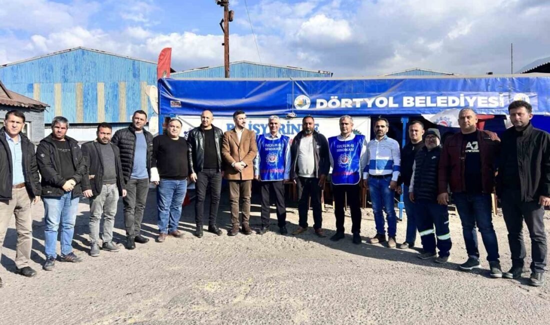 Hatay’ın Dörtyol ilçesinde faaliyet gösteren Yolbulan Metal fabrikasında çalışan işçiler,