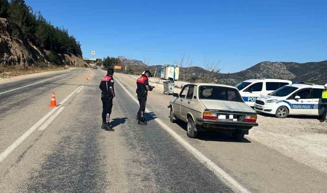 Adana’nın Kozan ilçesinde son 1 haftada yapılan uygulamalarda 5 hükümlü