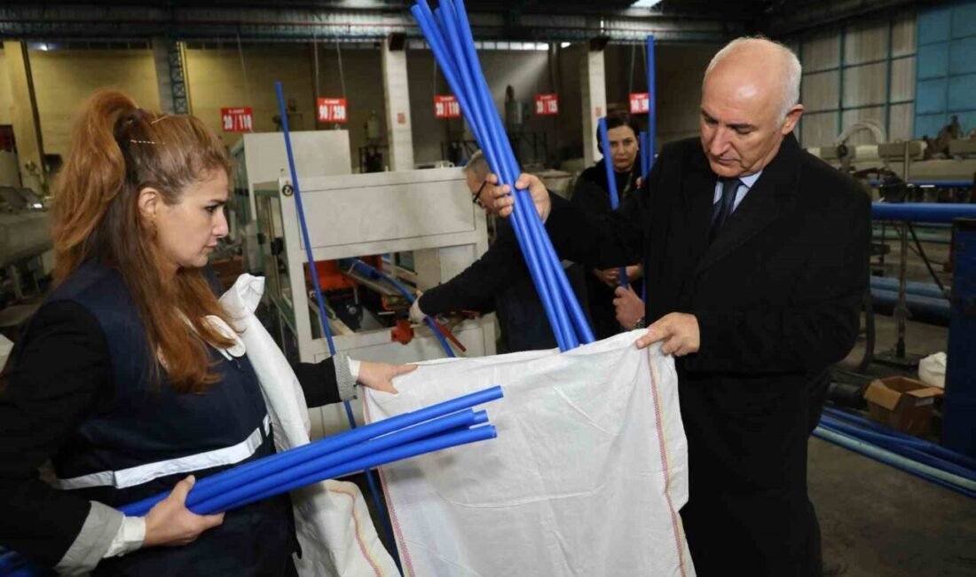 Adana’da Çevre, Şehircilik ve İklim Değişikliği Bakanlığı yetkilileri yapı malzemeleri