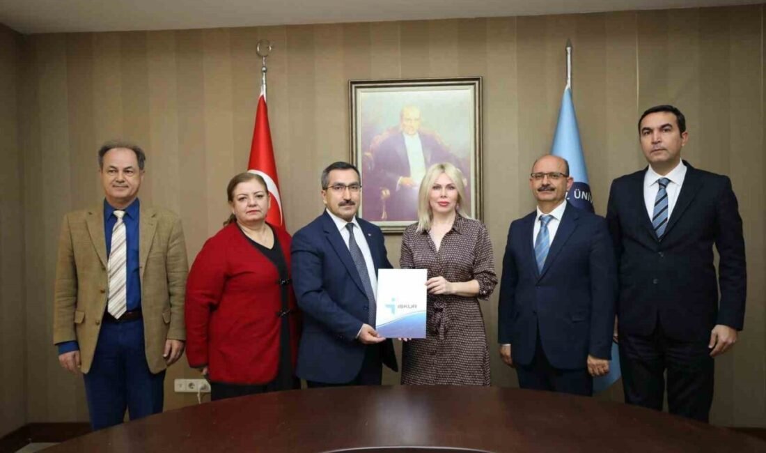 Akdeniz Üniversitesi öğrencilerine yönelik gençlerin iş dünyasına daha donanımlı hazırlanmalarını