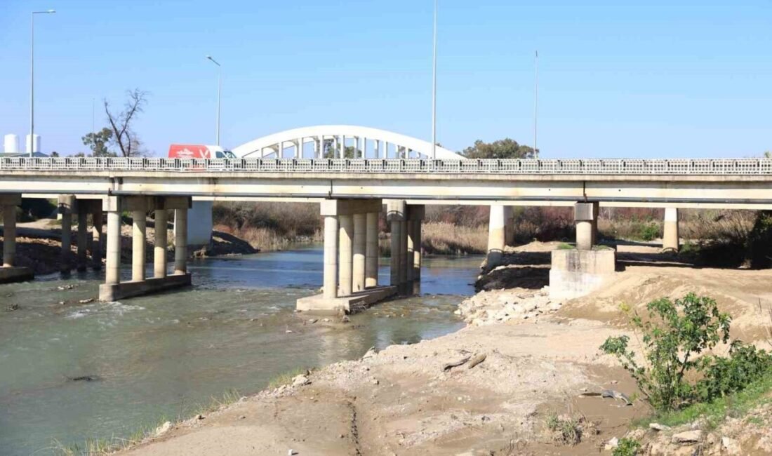 Antalya Büyükşehir Belediyesi, Aksu ilçesinde bulunan D400 Antalya-Mersin Karayolu üzerindeki