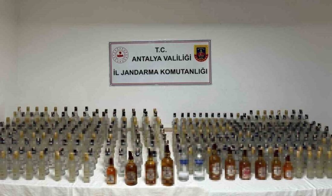 Antalya’nın Aksu ilçesinde iş yeri ve deposuna düzenlenen operasyonda 424