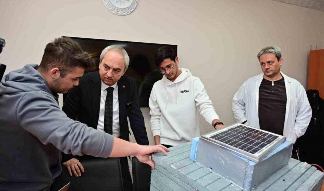 Kepez Belediye Başkanı Mesut Kocagöz, Karatay Anadolu Lisesi’ni ziyaret ederek