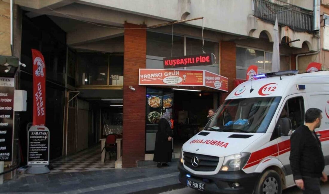 Antalya’nın Serik ilçesinde bir restorandaki gaz kaçağı olduğu belirtilen tüpün