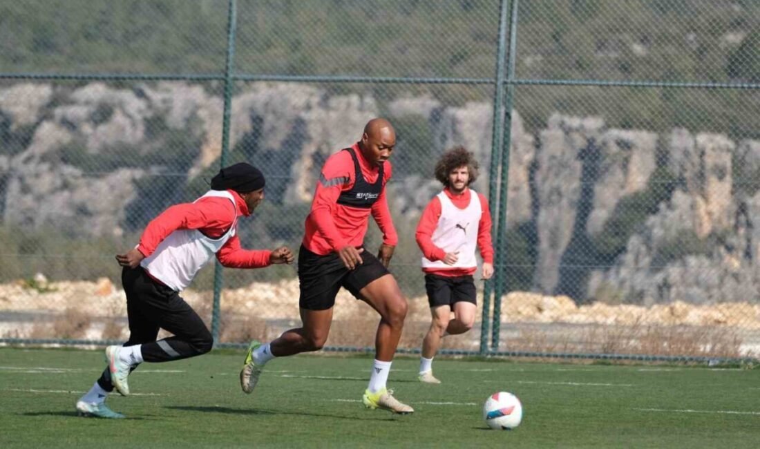 Trendyol Süper Lig’in 24. haftasında Mersin Stadyumu’nda Alanyaspor’u konuk edecek