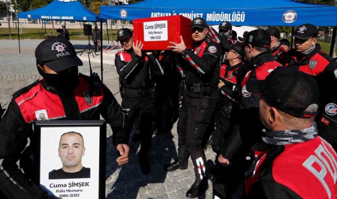Antalya’da dün geçirdiği trafik kazasında olay yerinde hayatını kaybeden polis