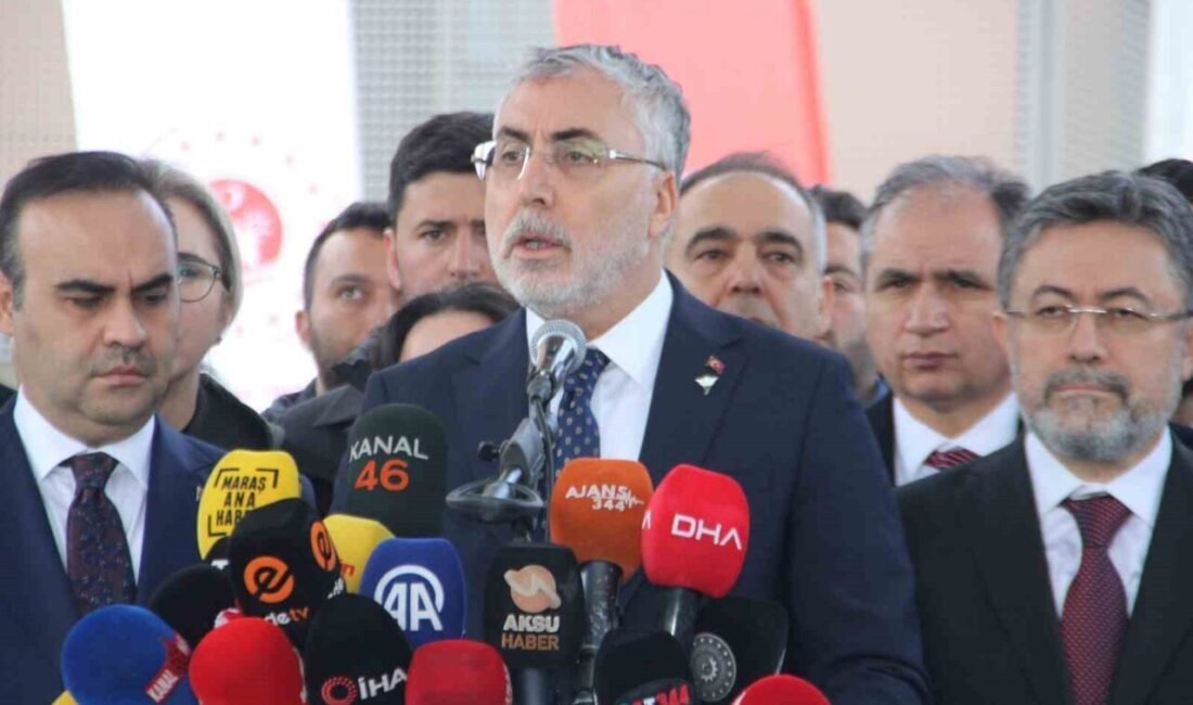 Kahramanmaraş’ta meydana gelen depremlerin ikinci yıldönümünde Azerbaycan Mahallesi’nde açıklamalarda bulunan