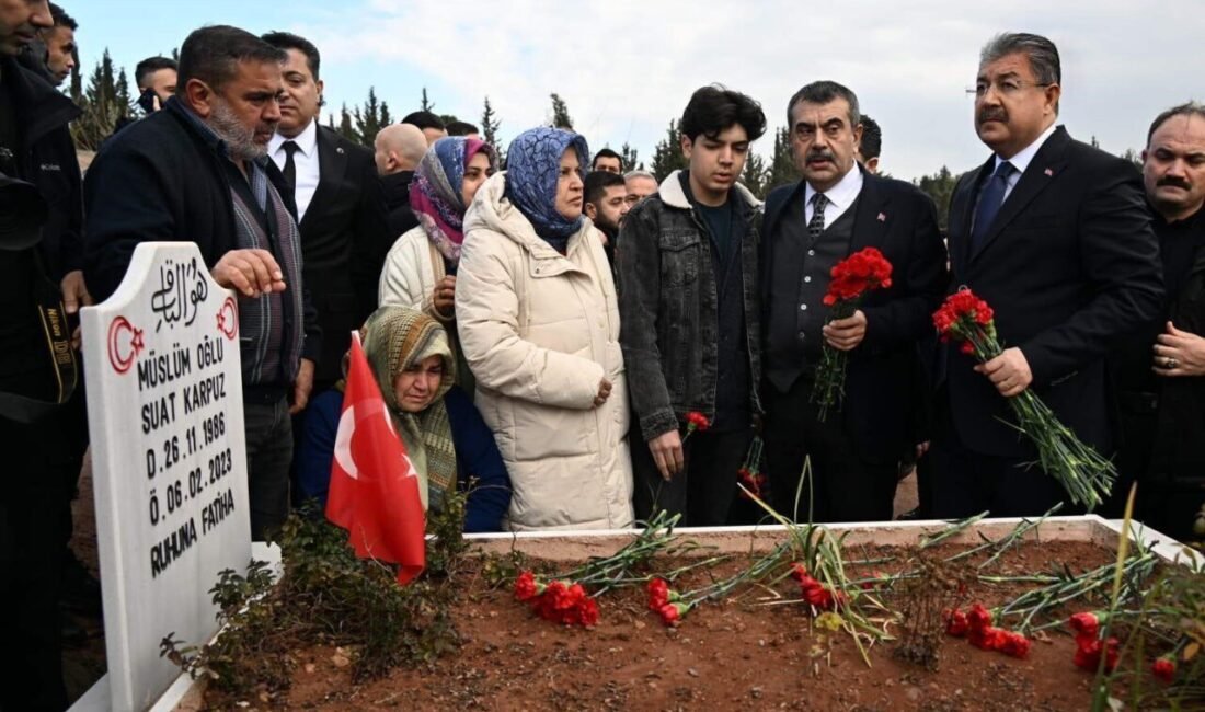 Milli Eğitim Bakanı Yusuf Tekin, depremlerin yıl dönümünde Osmaniye’deki Asri