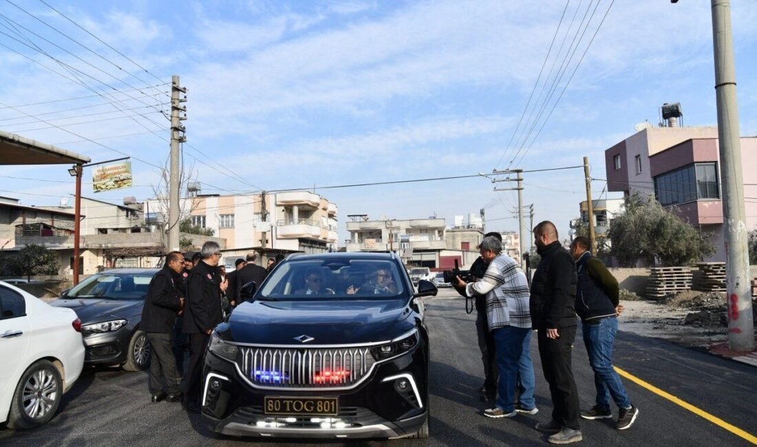 Osmaniye Belediyesi tarafından başlatılan bitümlü sıcak asfalt yol çalışmaları kapsamında