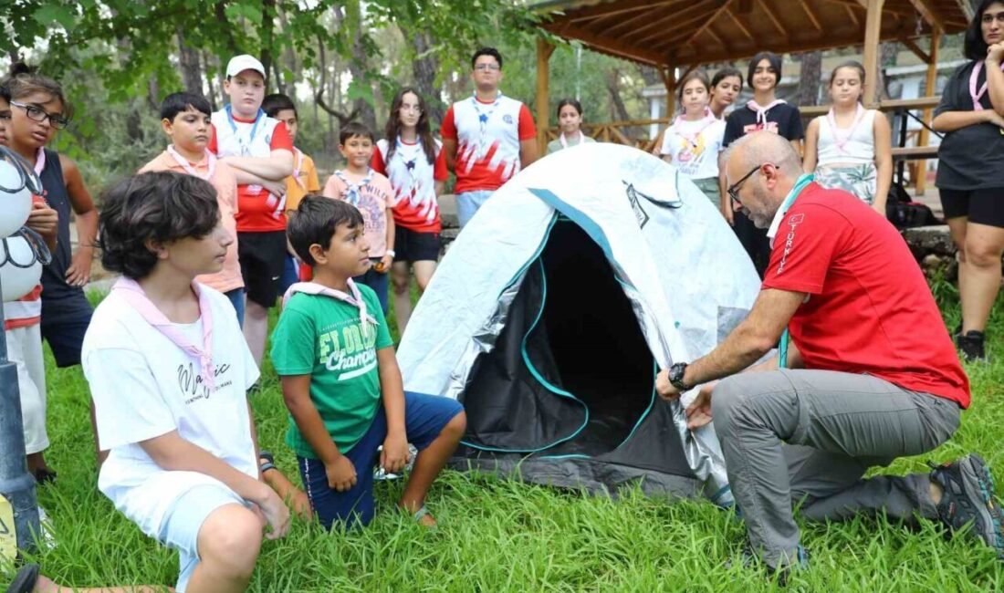 Antalya Büyükşehir Belediyesi tarafından geleceğin izcilerinin yetiştirilmesi için 11-15 yaş