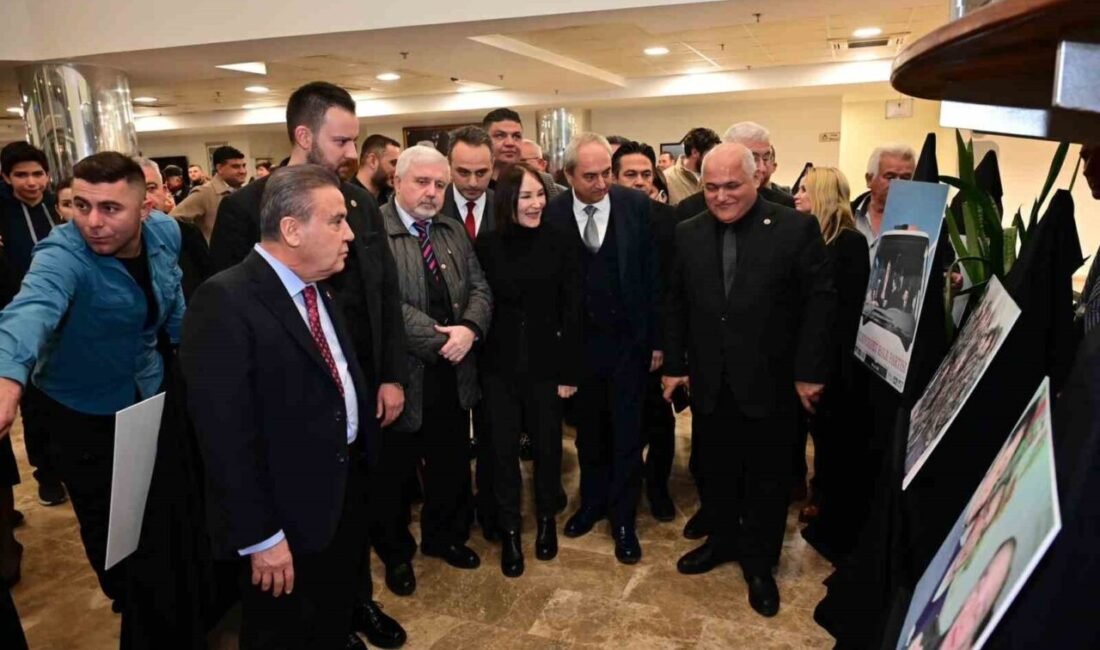 Cumhuriyet Halk Partisi’nin (CHP) 4. Genel Başkanı Deniz Baykal, ölümünün