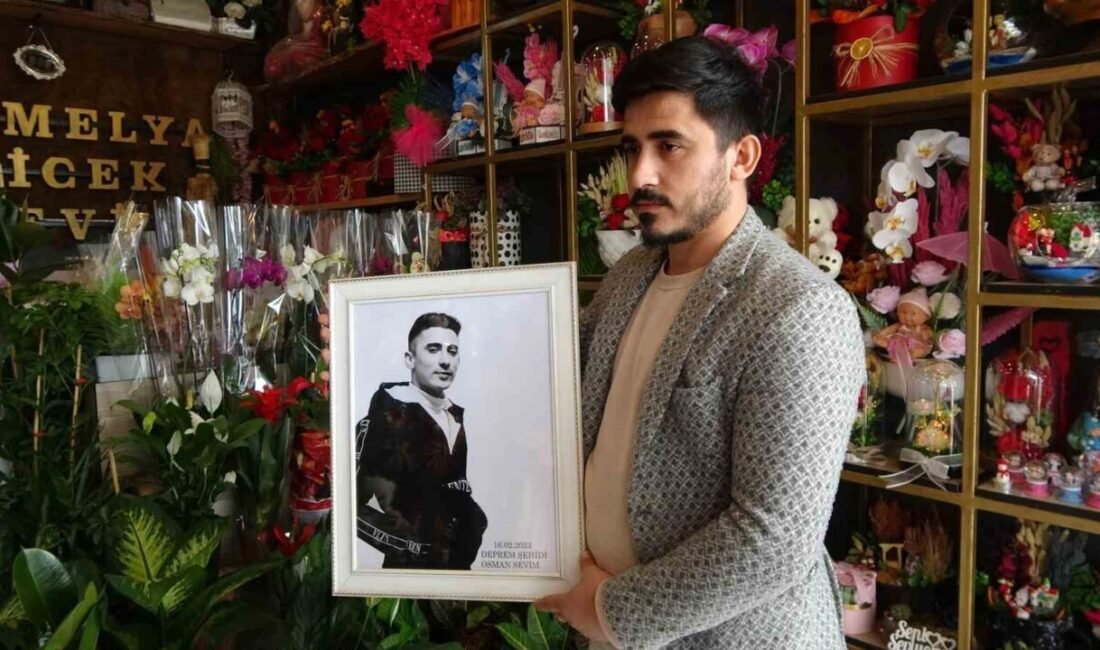 Kahramanmaraş merkezli meydana gelen depremlerde beraber çalıştığı kardeşini kaybeden depremzede