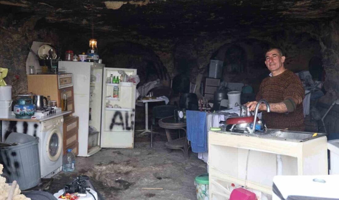 Hatay’da depremde evi yıkıldıktan sonra 2 yıldır mağarada yaşayan 55