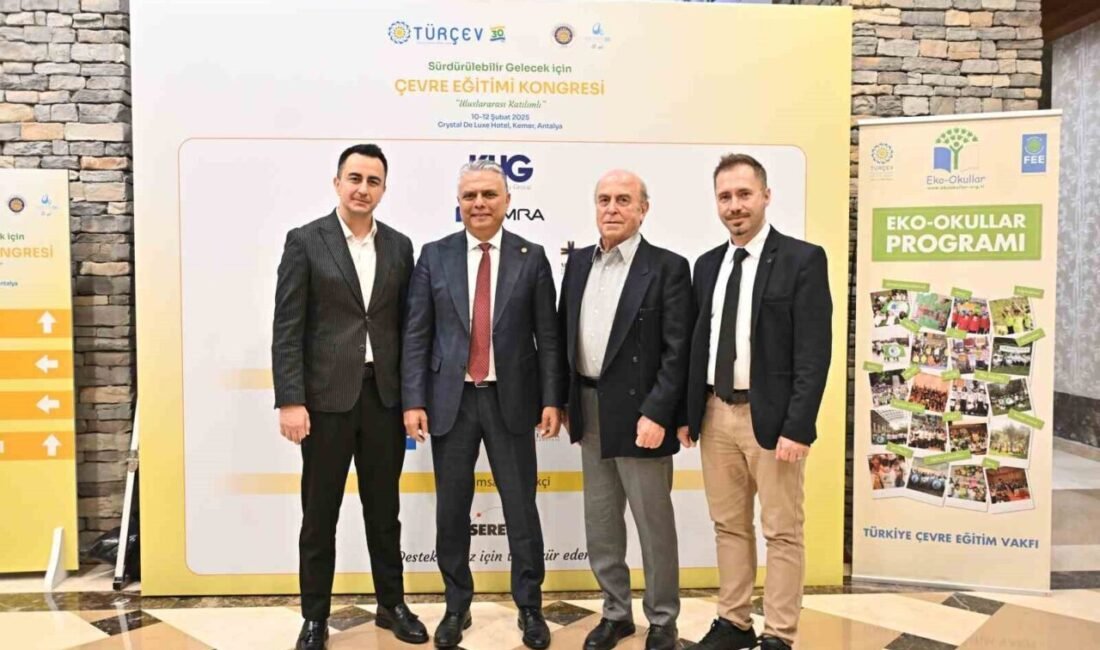 Muratpaşa Belediye Başkanı Ümit Uysal, çevre politikalarının siyasi çekişmelerin ötesinde