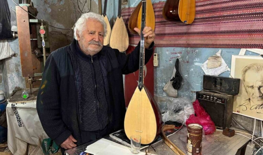 Adana’da saz ustalığı yapan Mehmet Kaçar, merhum Ferdi Tayfur’un yıllar