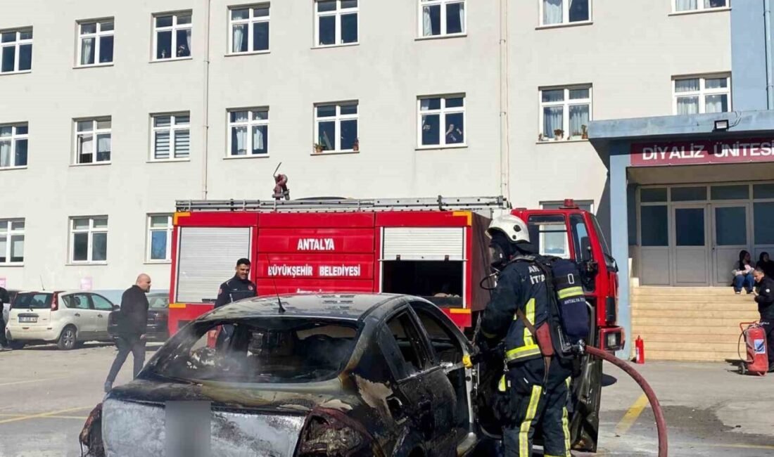 Antalya’nın Serik ilçesinde hastane otoparkında bir araçta çıkan yangın söndürüldü.