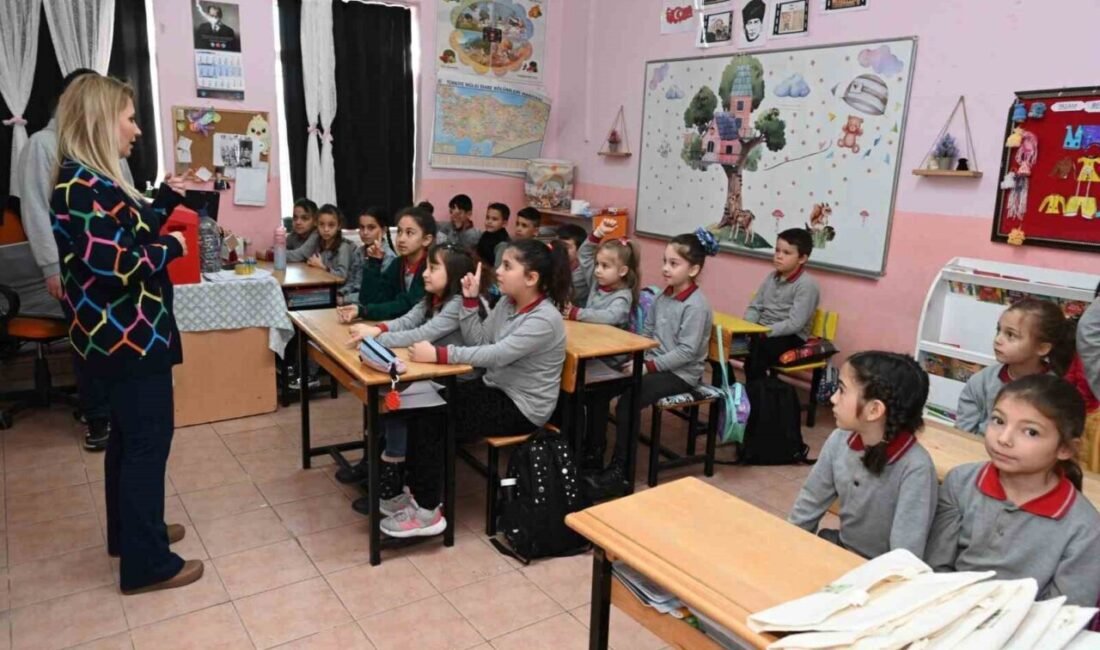 Isparta Belediyesi, şehir merkezinde gerçekleştirdiği atık pil toplama kampanyasına köy
