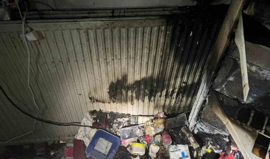 Isparta’da bir iş yerinde çıkan yangın, itfaiye ekiplerinin müdahalesiyle söndürüldü.