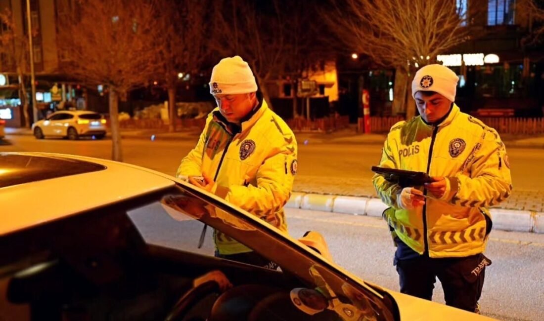 Isparta İl Emniyet Müdürlüğü ekipleri tarafından bir saatte düzenlenen “Narkoalan