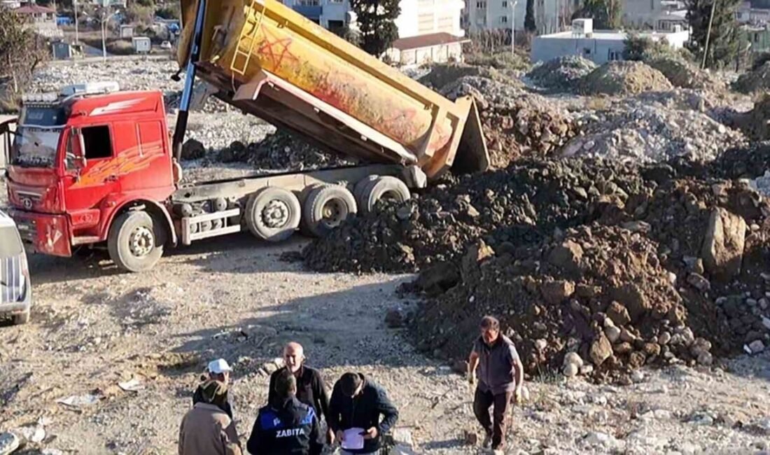 Hatay’da kaçak hafriyat dökerken dron ile tespit edilen kamyon şoförüne