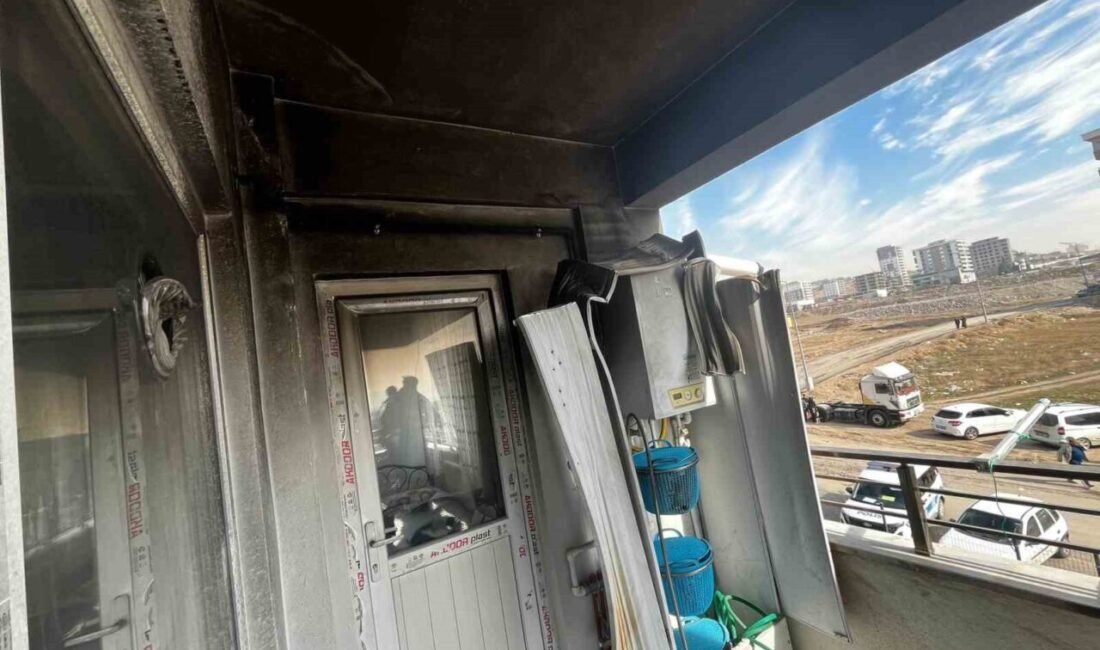 Kahramanmaraş’ta çıkan ikamet yangını itfaiye ekiplerinin müdahalesiyle söndürüldü. Yangında bir