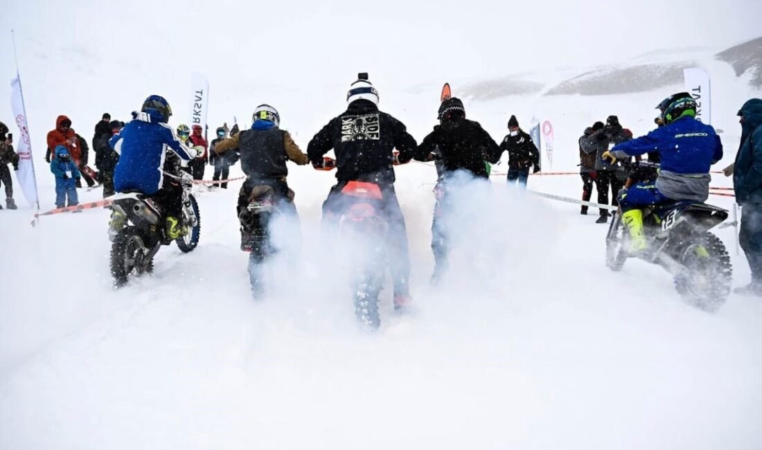 Davraz Kayak Merkezi, Davraz Kış Şenlikleri kapsamında Motosnow yarışlarına ev