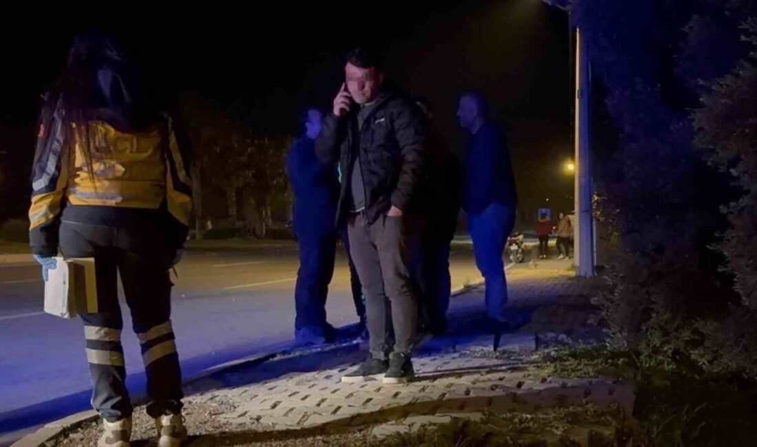 Antalya’nın Gazipaşa ilçesinde alkollü sürücünün direksiyon hakimiyetini kaybettiği otomobil, yoldan