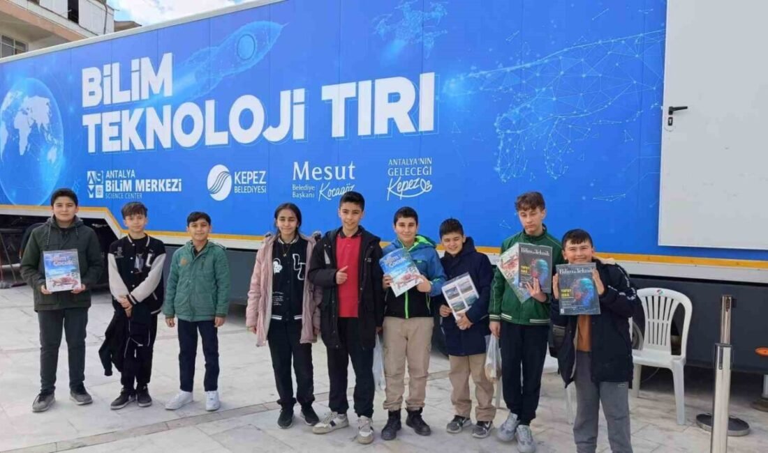 Kepez Belediyesi’nin gezici kanser tarama hizmeti veren Mobil Sağlık Merkezi