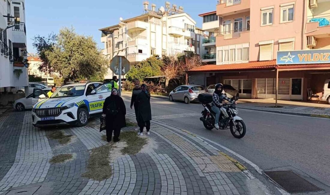 Manavgat’ta motosiklet ile otomobilin çarpışması sonucu meydana gelen trafik kazasında