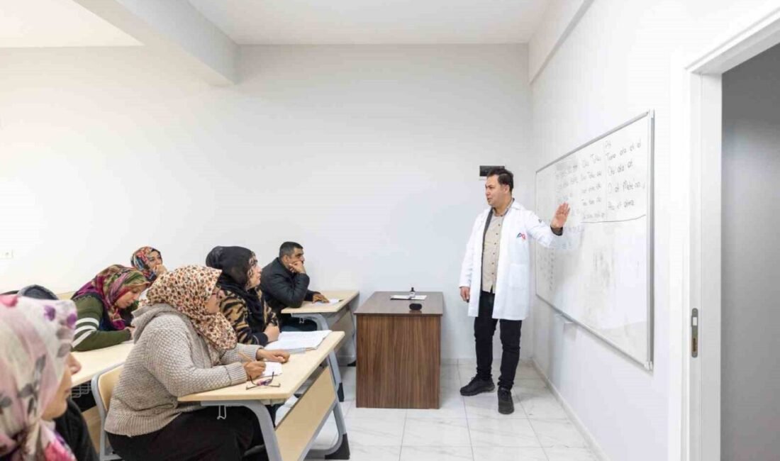 Mersin Büyükşehir Belediyesine bağlı Tarsus MERCEK Meslek Edindirme Merkezi’nde, dezavantajlı