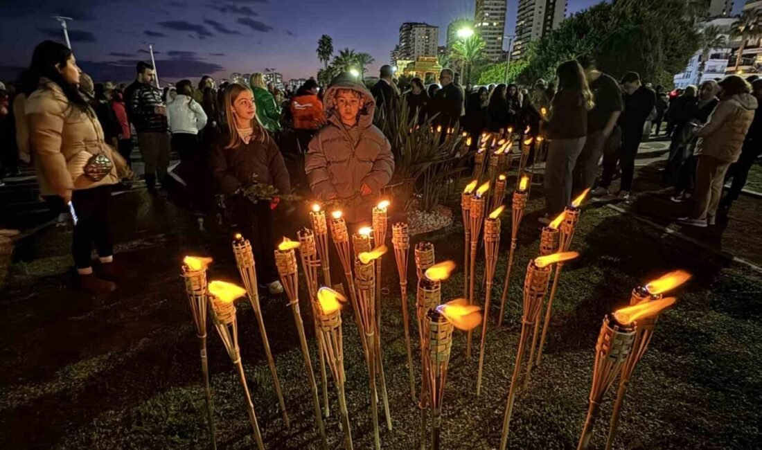 Mersin’de, Kahramanmaraş merkezli 6 Şubat depreminin yıl dönümünde ’sessiz yürüyüş’