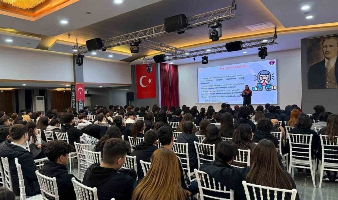 Mersin’de, jandarma ekipleri öğrencilere yönelik siber farkındalık eğitimi verdi. Eğitimde