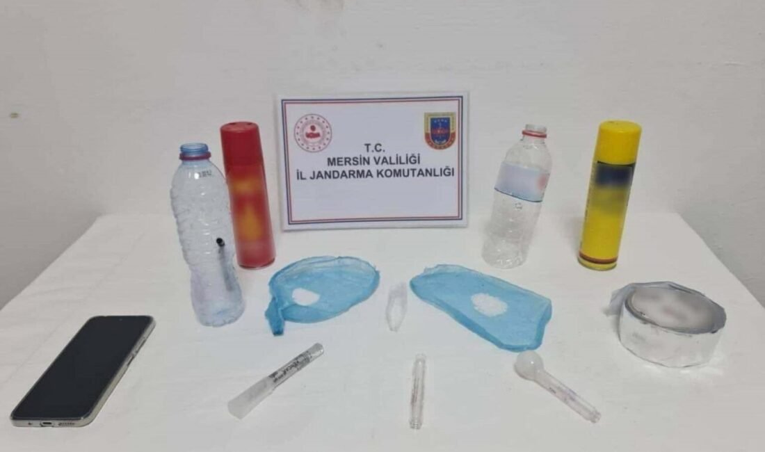 Mersin’de jandarma ekiplerince düzenlenen uyuşturucu operasyonunda 7 şüpheli gözaltına alındı,