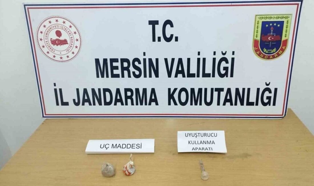 Mersin’in ilçelerinde jandarma ekipleri tarafından düzenlenen operasyonlarda uyuşturucu madde ticareti